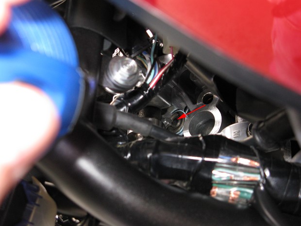 Exhaust valve shim exposed