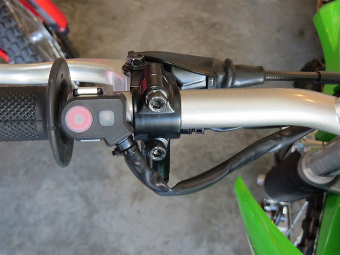 KLX230R S: clutch lever assembly mounted 3cm too far outwards and bracket upside-down