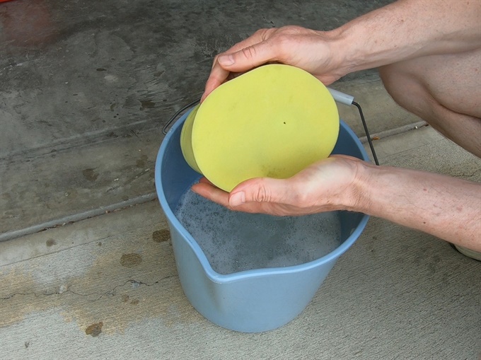 DR200SE - cleaning the air filter in soap and water