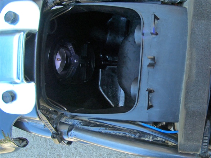 DR200SE - inspect the air box