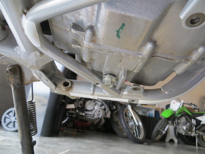 Loosened engine oil drain bolt - CRF250F