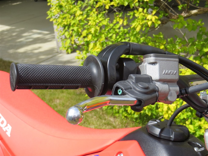 Right-hand controls on Honda CRF250F