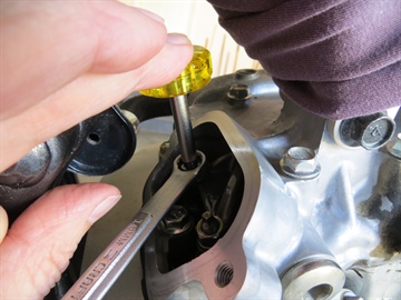 2010 DR650SE - adjusting exhaust valve clearance